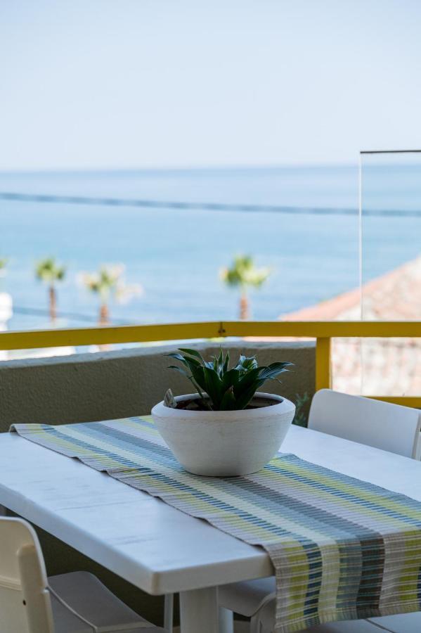Eftihia Apartments By The Sea Rethymno Esterno foto