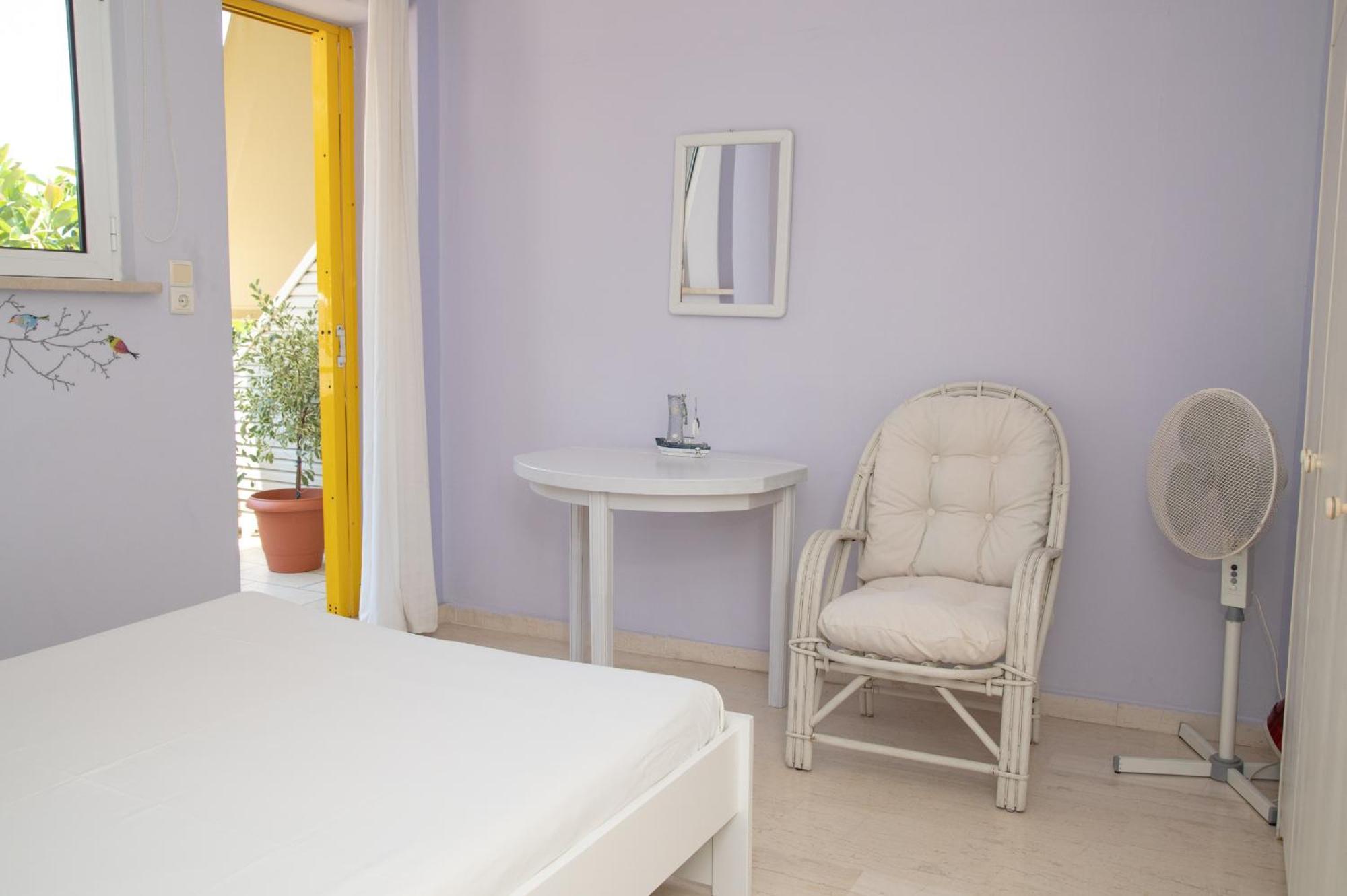Eftihia Apartments By The Sea Rethymno Esterno foto