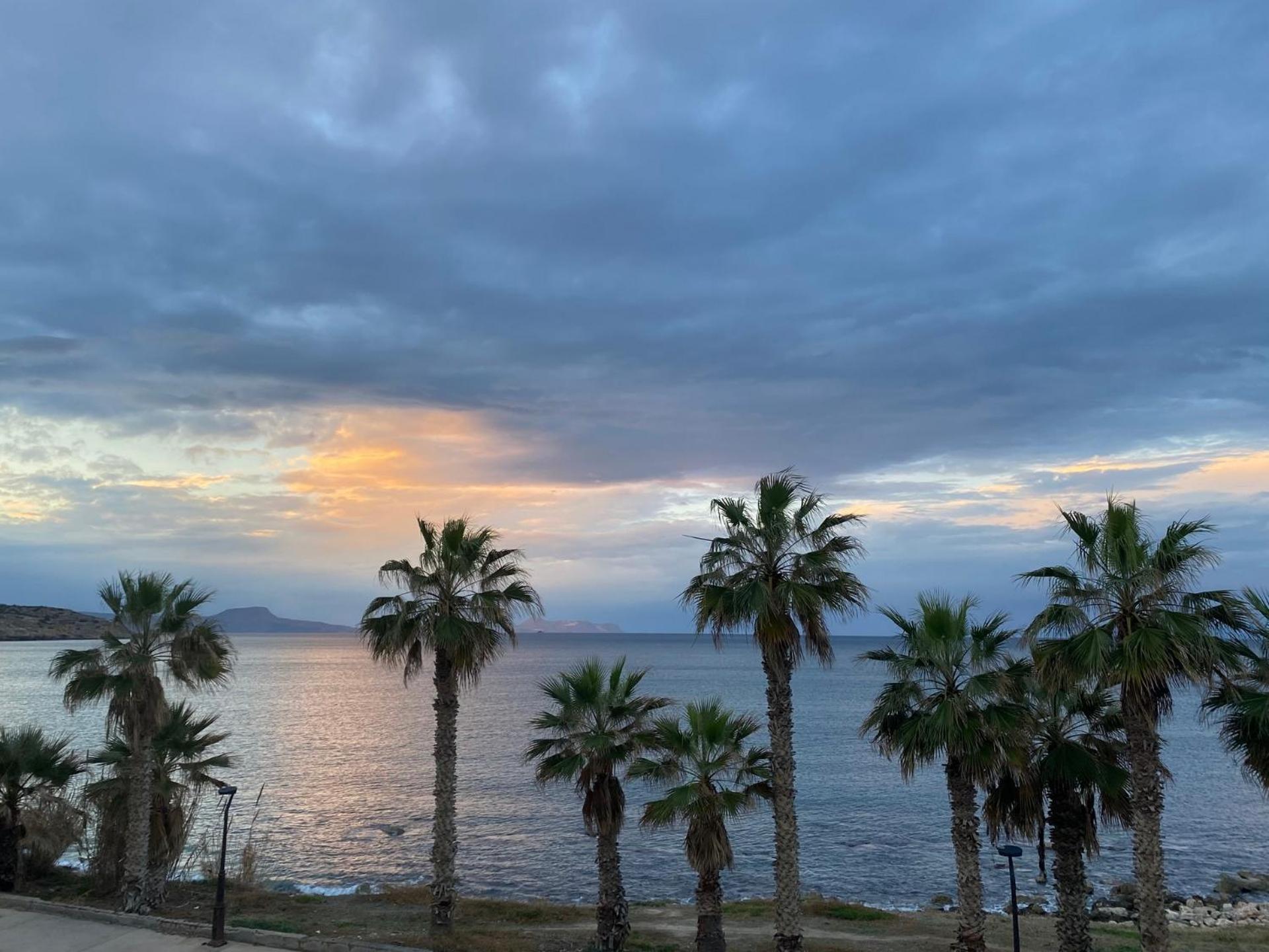 Eftihia Apartments By The Sea Rethymno Esterno foto